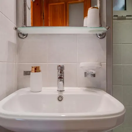 Spacious With Garden 3 Min To Beach